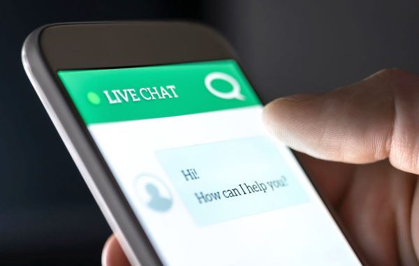phone screen showing live chat