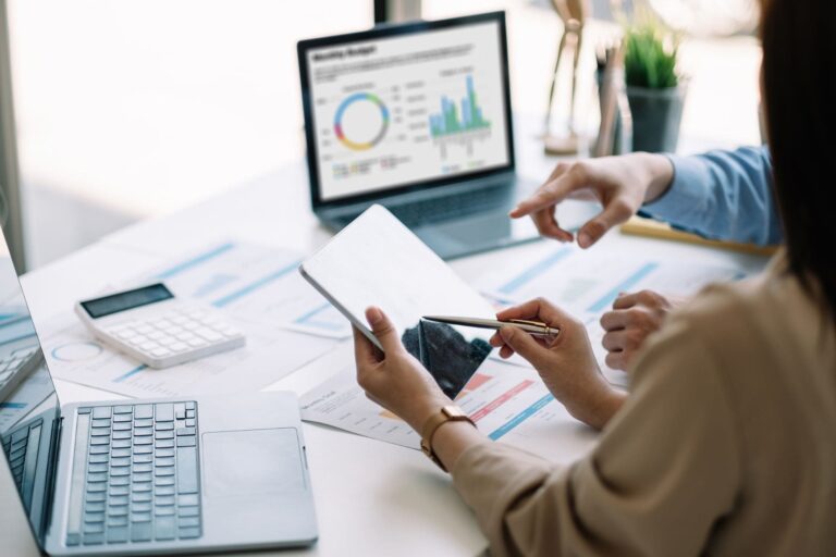 Discover advanced VoIP reporting and analytics tools from Vonix to track usage and optimize business performance.